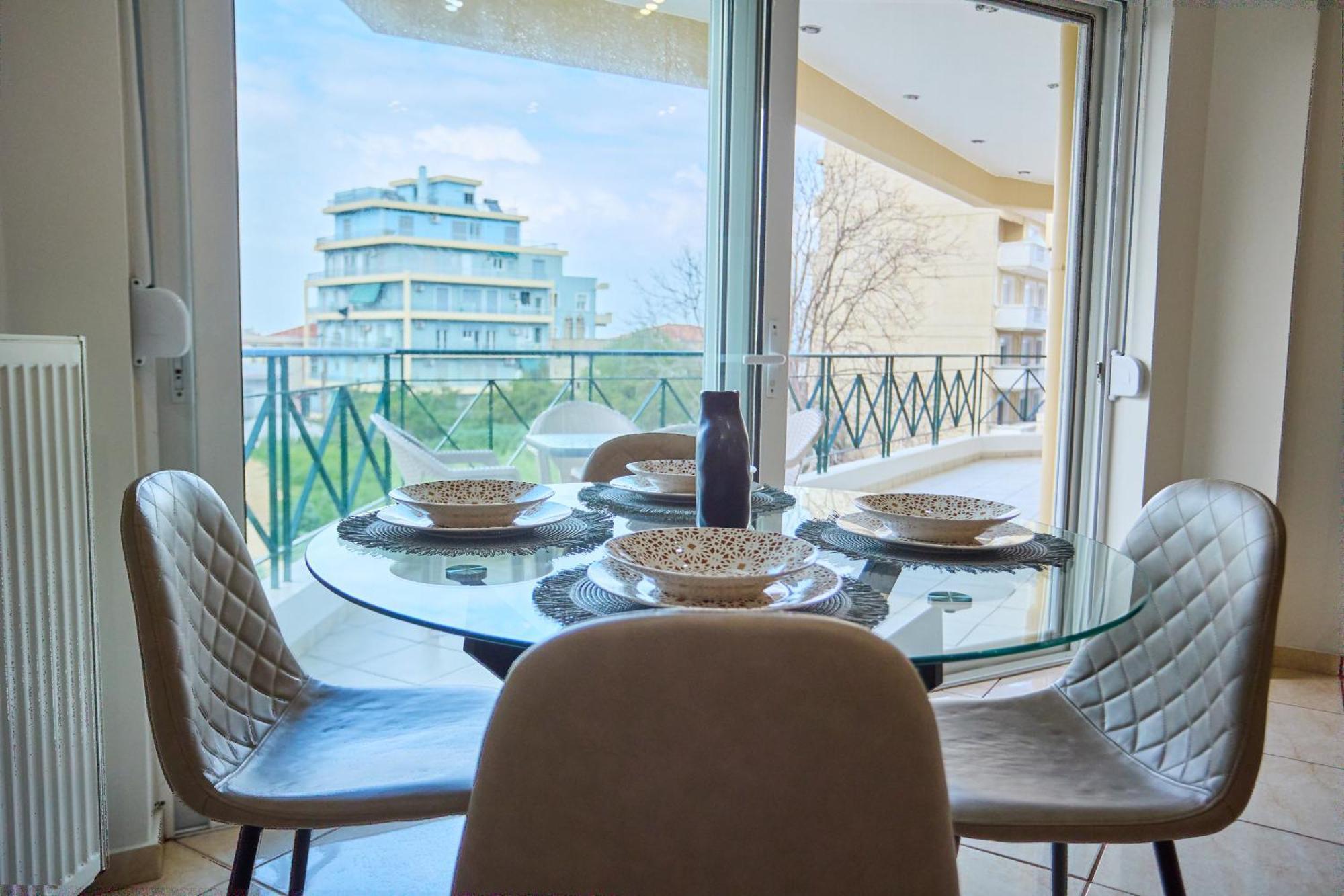 Chios Town Apartment - Heart Of Chios Town With 2 Minute Walk To The Beach Exterior foto
